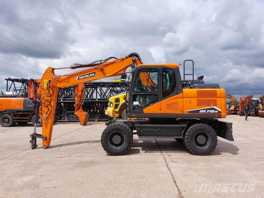 Develon DX 140 W-7 Wheeled excavators