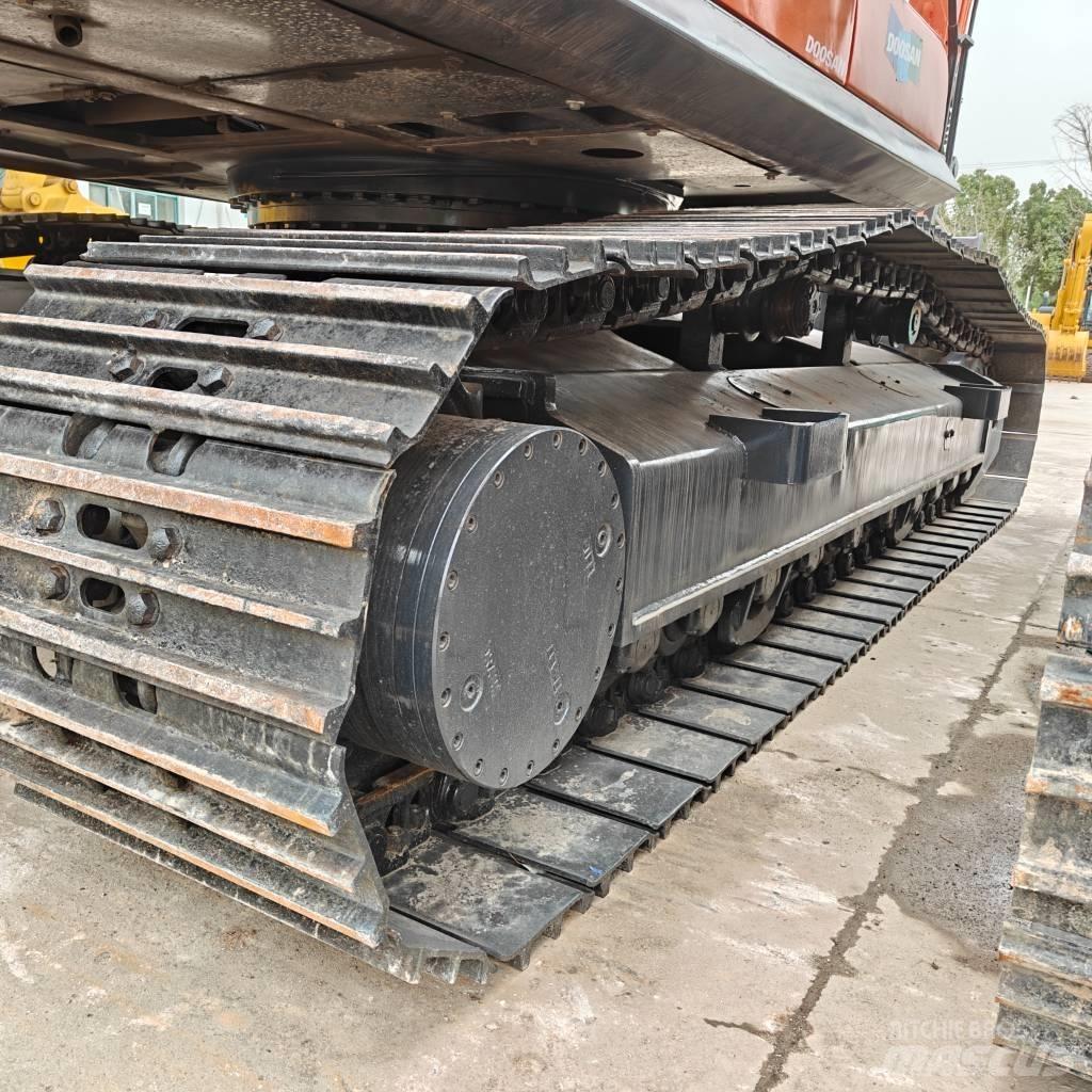Doosan 225-9C Crawler excavators