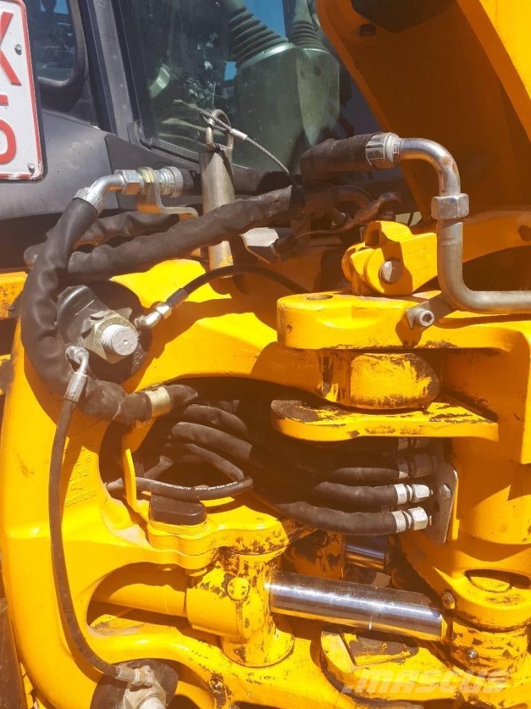 JCB 3 CX Backhoe