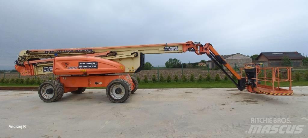 JLG 1250 AJP Articulated boom lifts