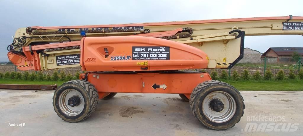JLG 1250 AJP Articulated boom lifts
