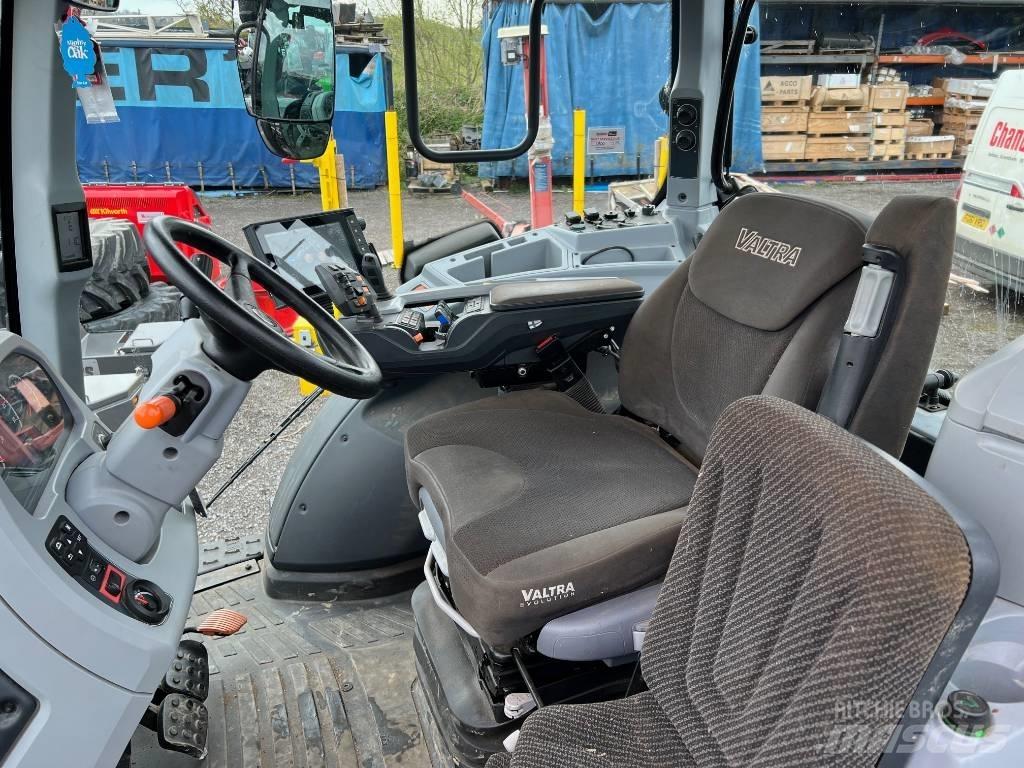Valtra T 254 V Tractors