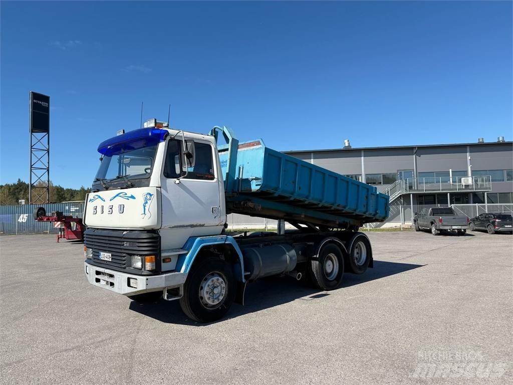 Sisu SM300 6x2 Demountable trucks