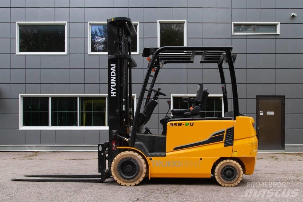 Hyundai 35B-9U Electric forklift trucks