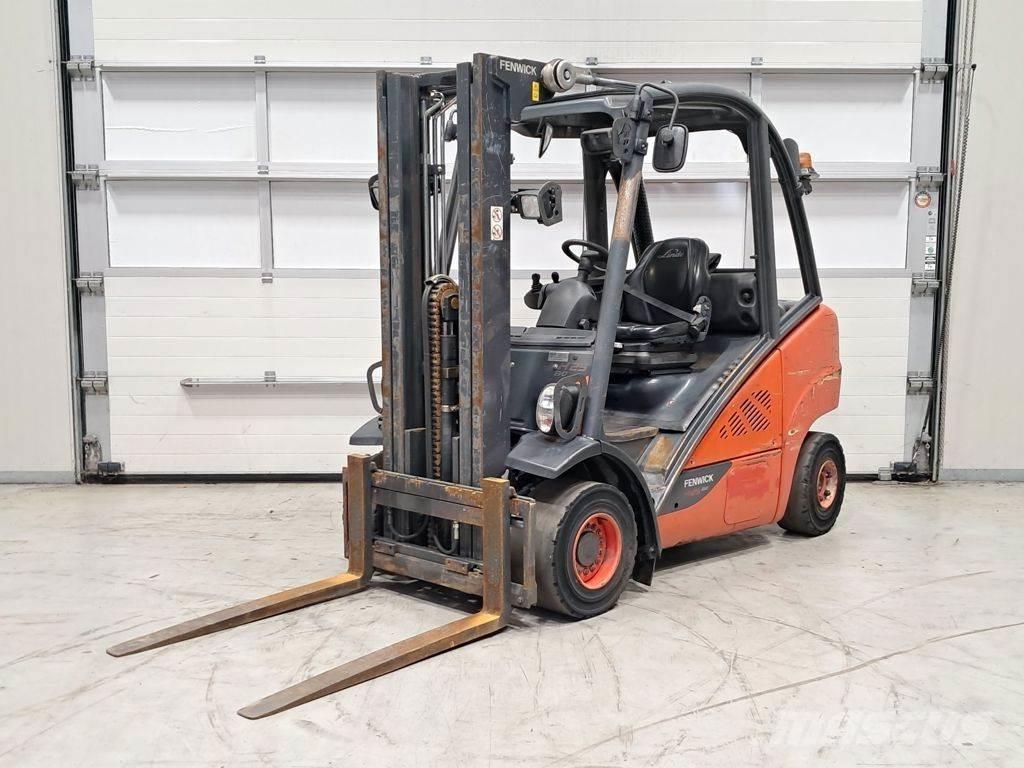 Linde H25D-02 Diesel trucks