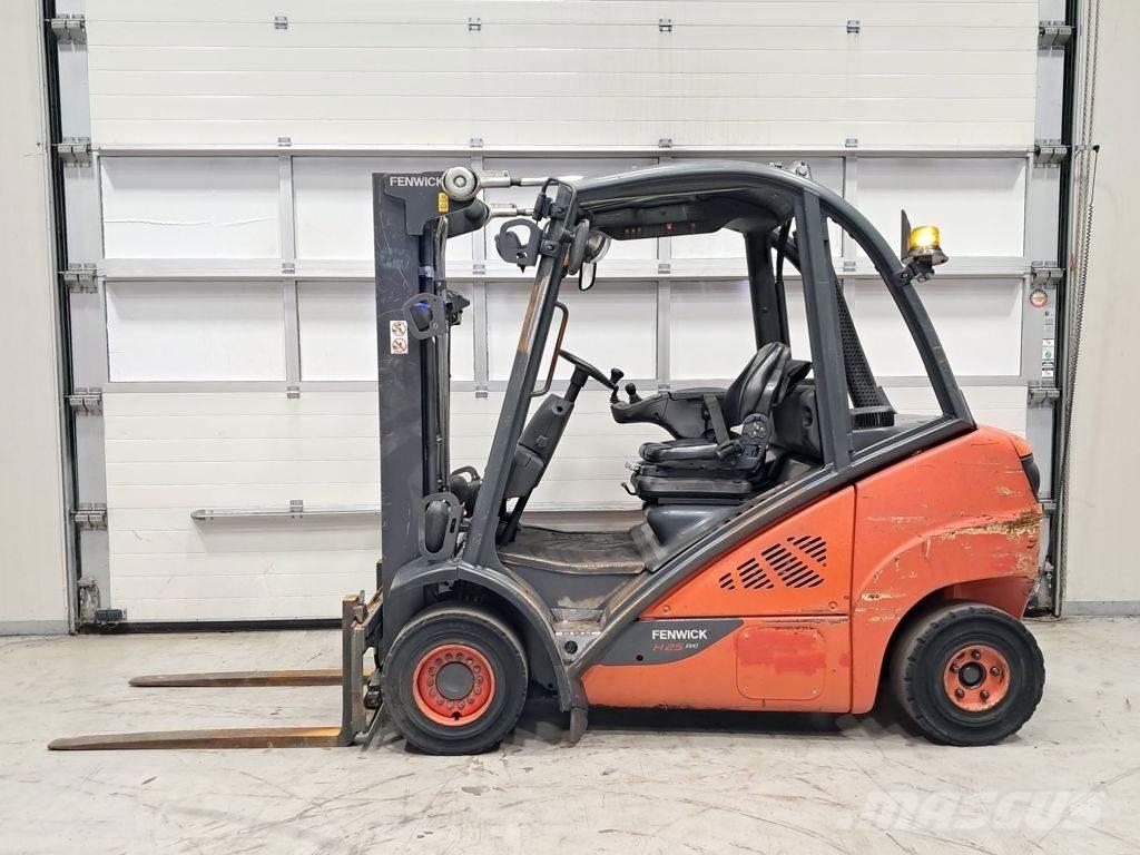 Linde H25D-02 Diesel trucks