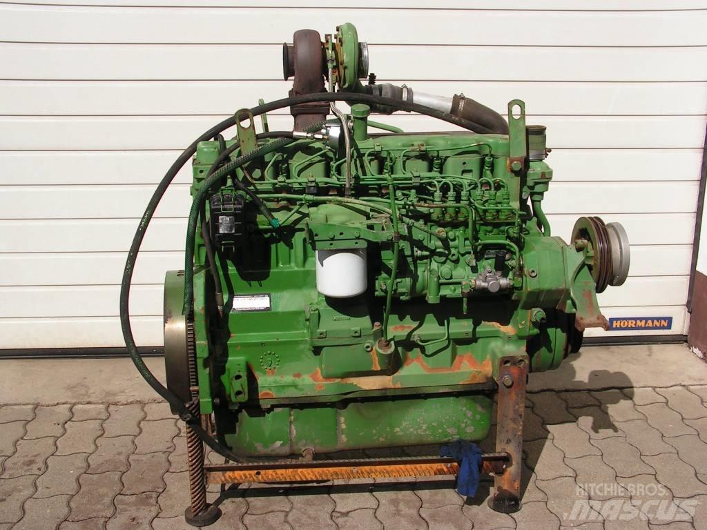 John Deere 2264 Engines