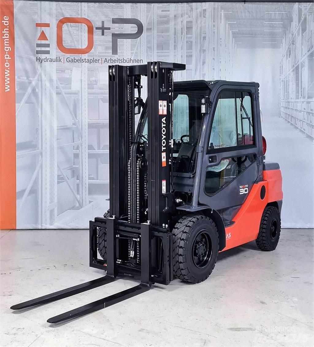 Toyota 02-8FGF30 LPG trucks