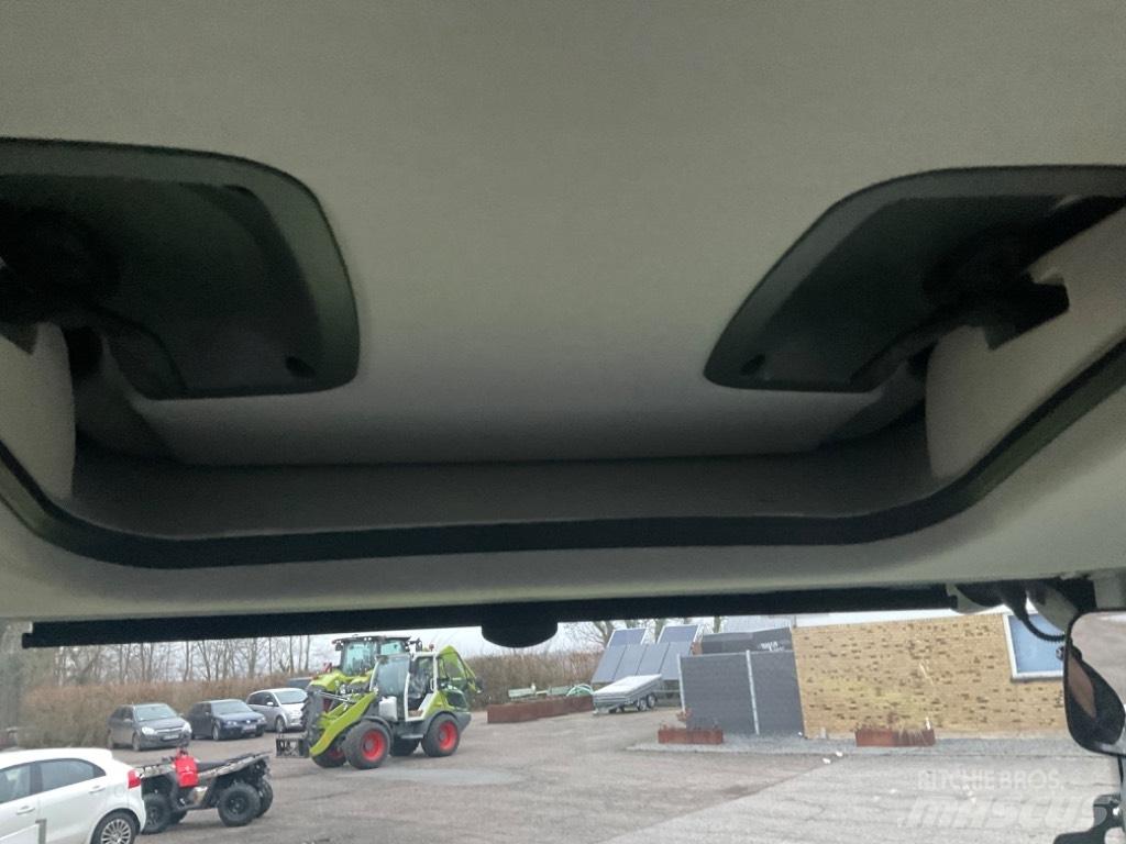 CLAAS ARION 450 Tractors