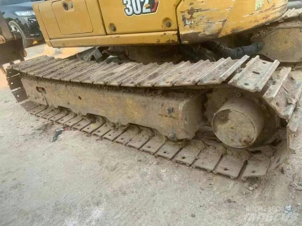 CAT 302 Mini excavators < 7t (Mini diggers)