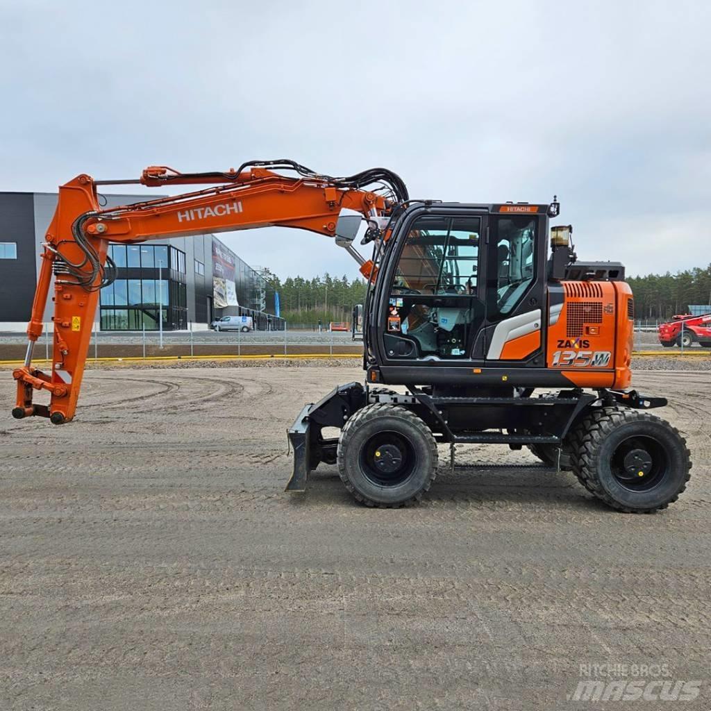 Hitachi ZX 135W Wheeled excavators