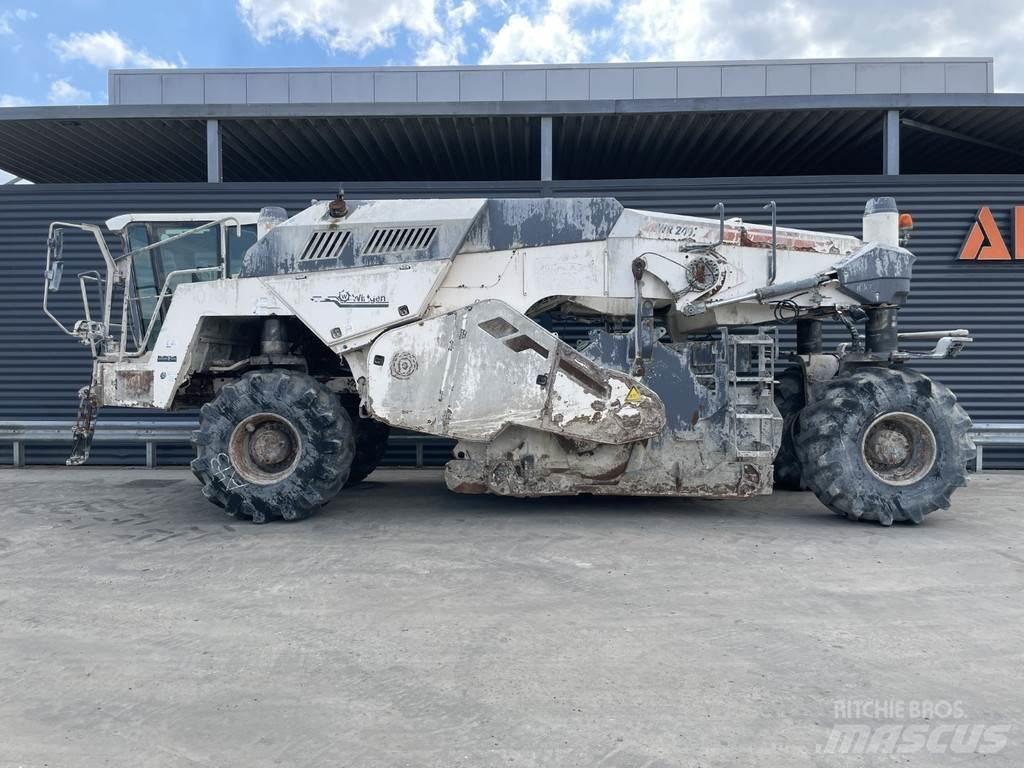 Wirtgen WR 240I Asphalt recycling