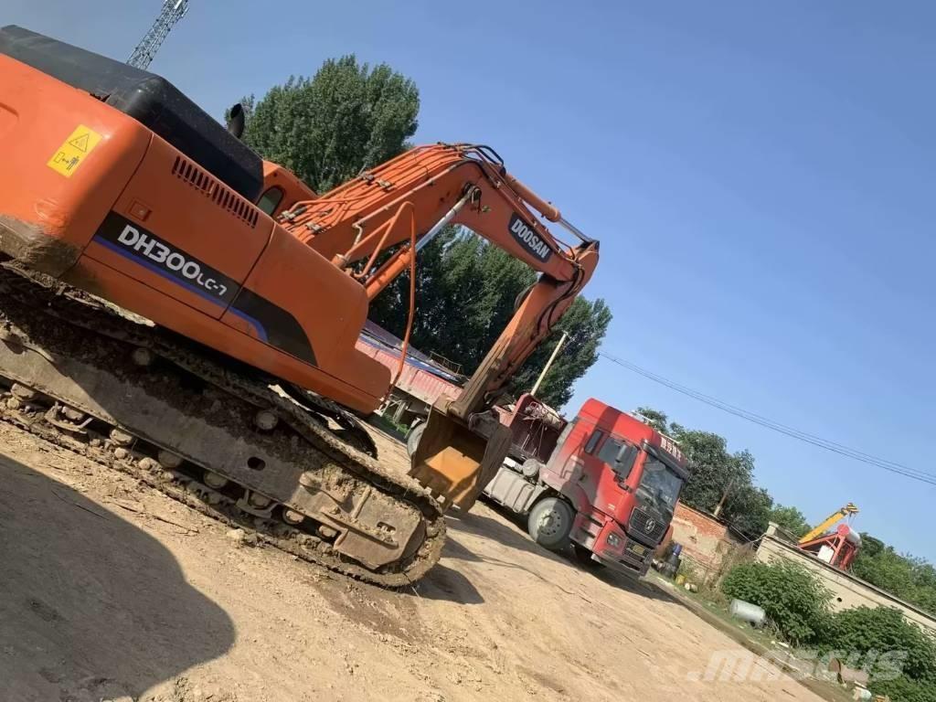Doosan DH300 Crawler excavators