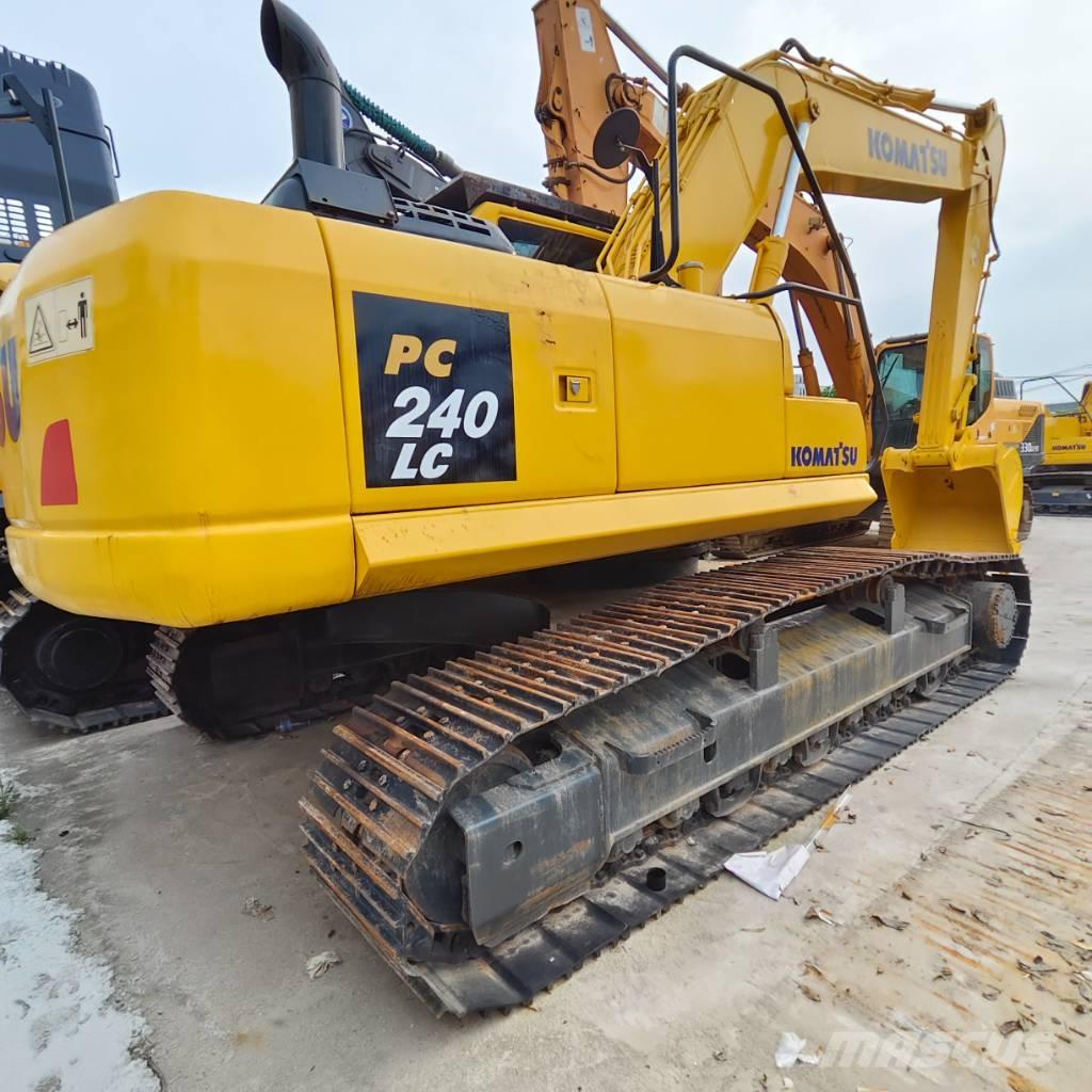 Komatsu PC 240-8 Crawler excavators