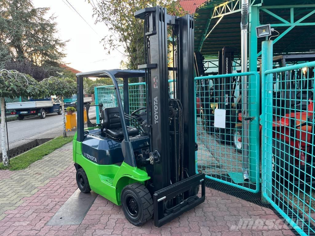 Toyota 7FG15 V-3282 LPG trucks