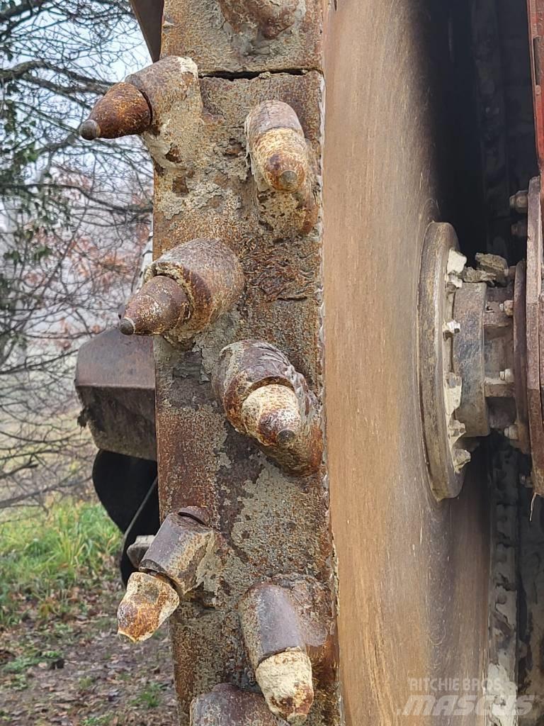 Ditch Witch RT125 Trenchers
