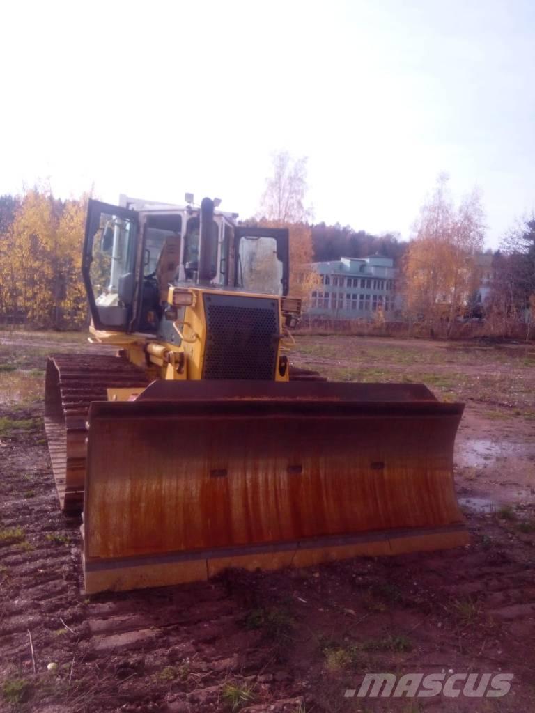 Komatsu D 61 PX-15 Crawler dozers