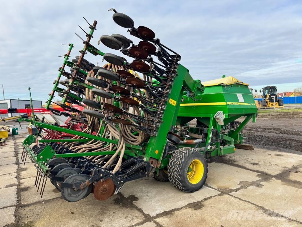  Jhon deere 740A Drills
