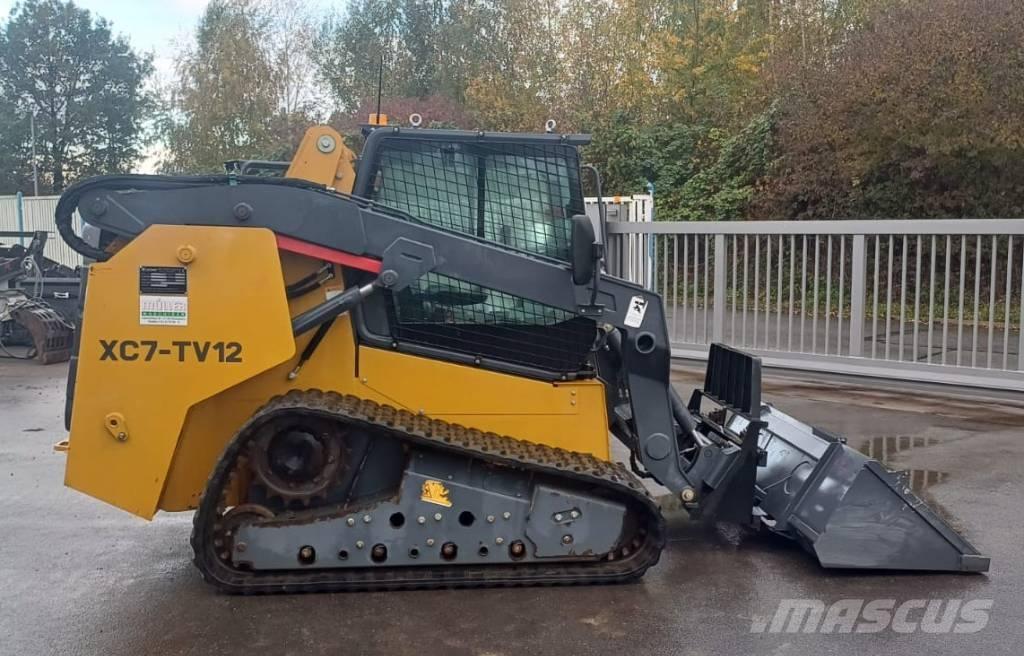 XCMG XC7-TV12 Crawler loaders