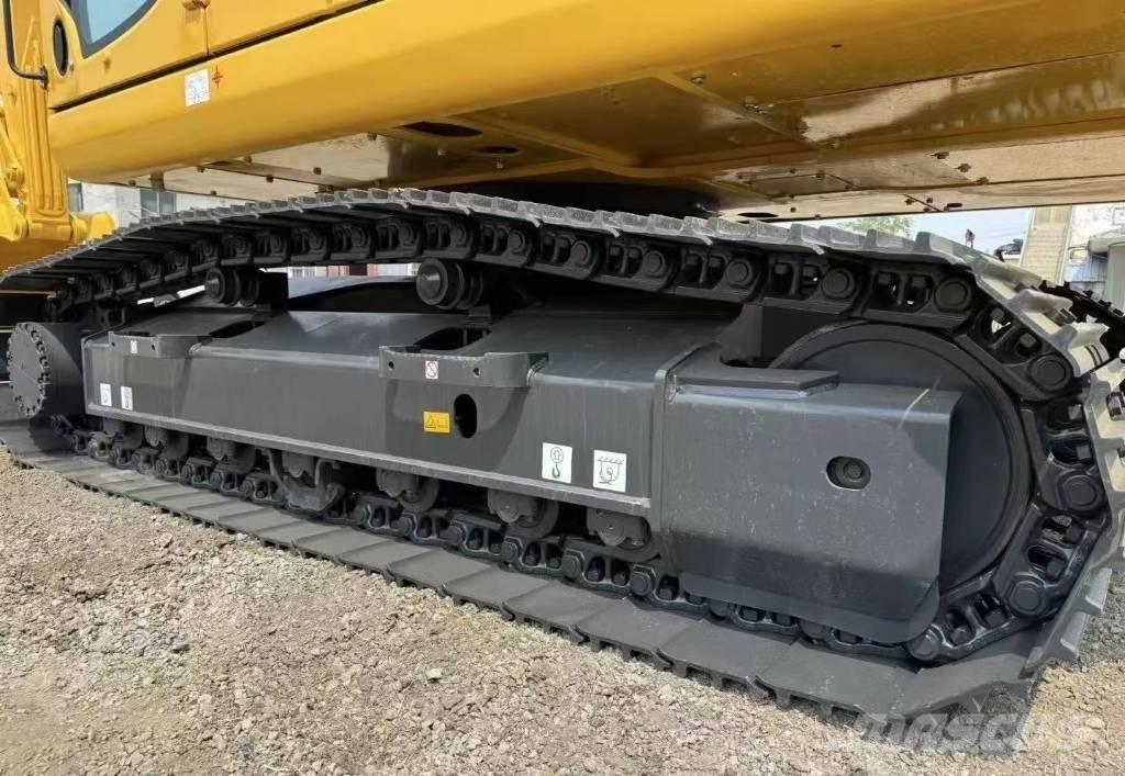 Komatsu PC 200-8 Crawler excavators