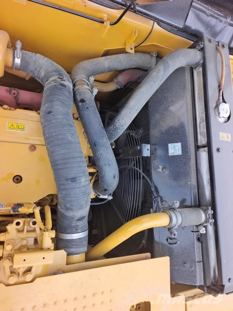 CAT 320 D2L Crawler excavators