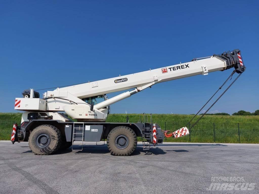 Terex RT90 Rough terrain cranes