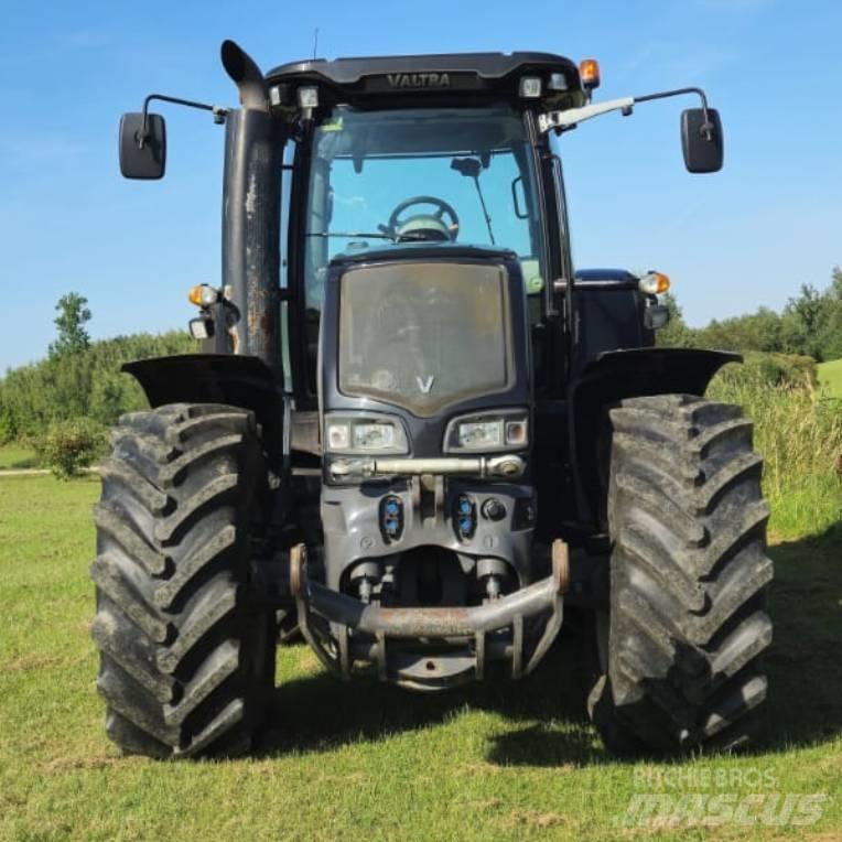 Valtra S 263 Tractors