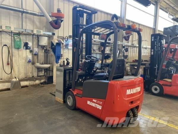 Manitou ME315 Rough terrain truck
