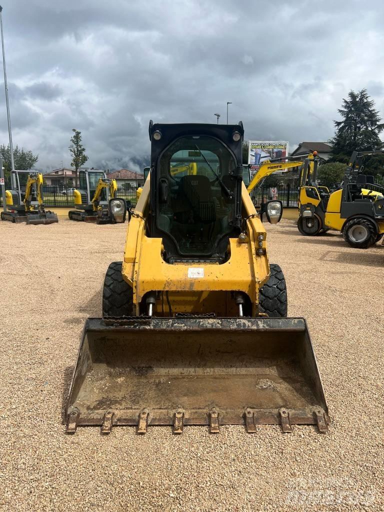 CAT 262 D Skid steer loaders