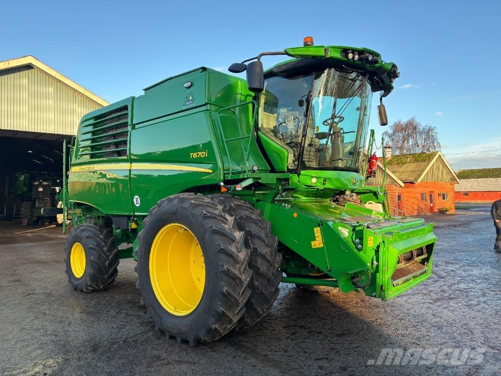 John Deere T670I 4WD Combine harvesters