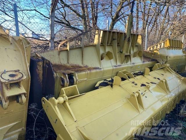 CAT D 8   U-blade Blades