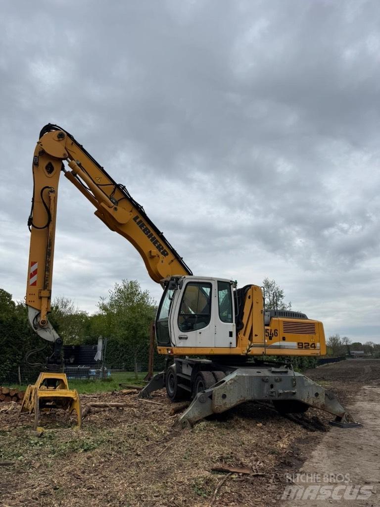 Liebherr 924 Other loading and digging and accessories