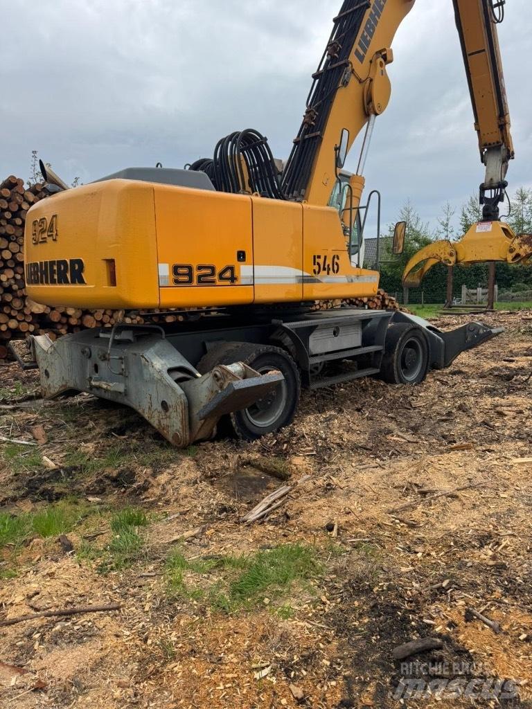 Liebherr 924 Other loading and digging and accessories