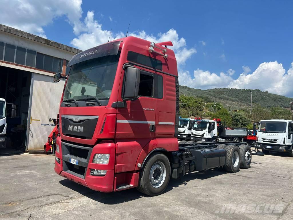 MAN TGX 26.440 Beavertail Flatbed / winch trucks