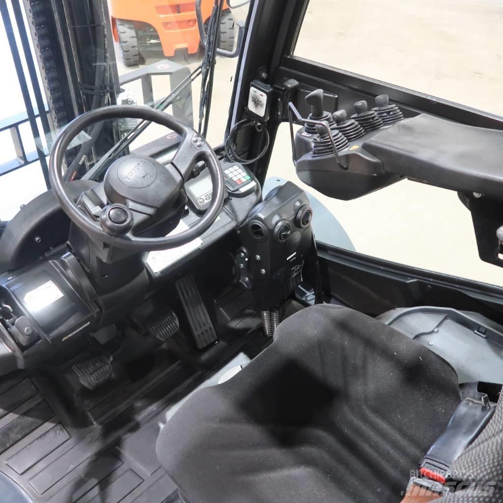 Toyota 8FG50N LPG trucks