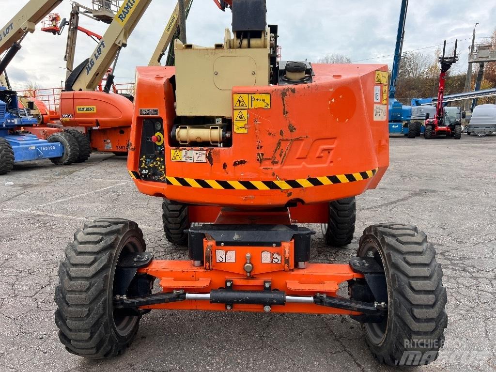 JLG 340 AJ Articulated boom lifts