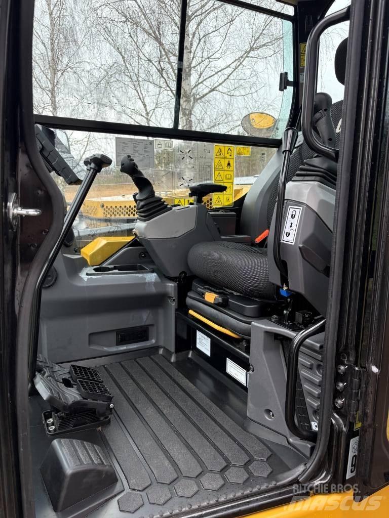 CAT 306 Mini excavators < 7t (Mini diggers)