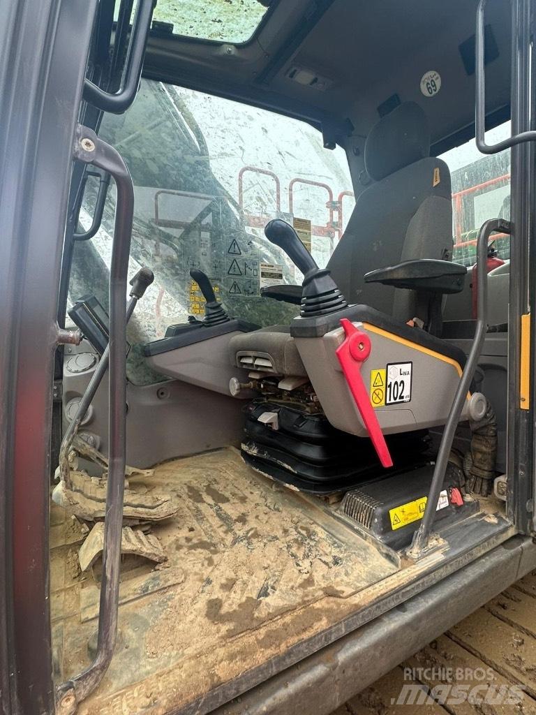 Volvo EC200EL Crawler excavators