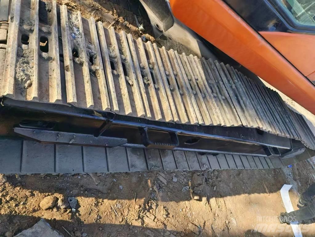 Doosan DH225LC-7 Crawler excavators