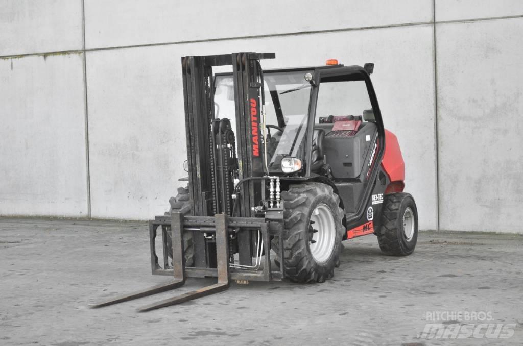Manitou MC 30-4 Diesel trucks