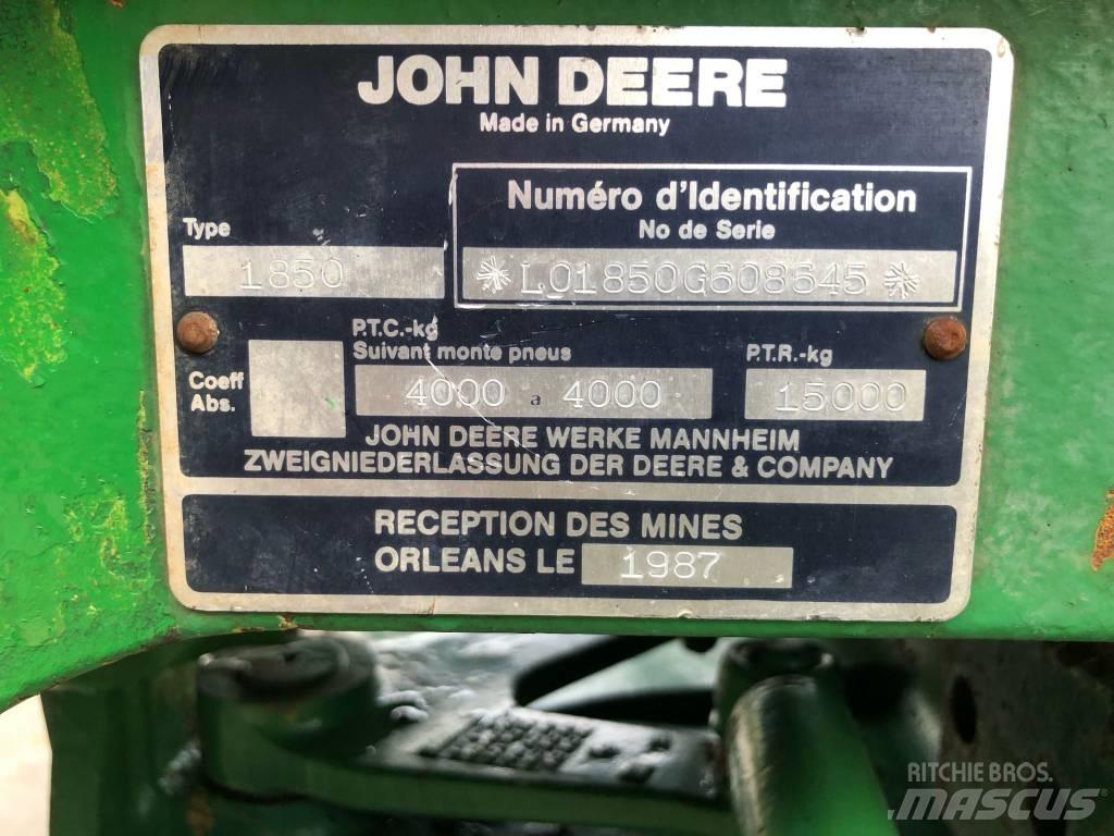 John Deere 1850 Tractors