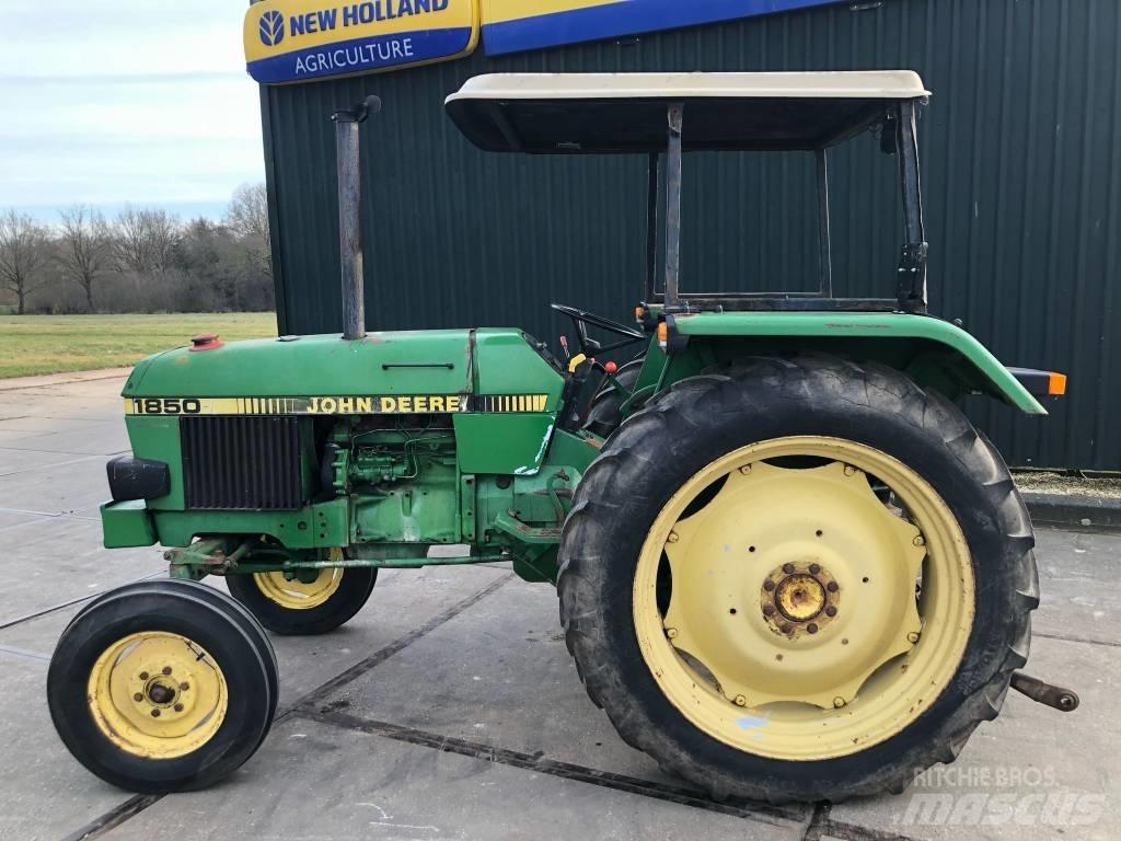 John Deere 1850 Tractors
