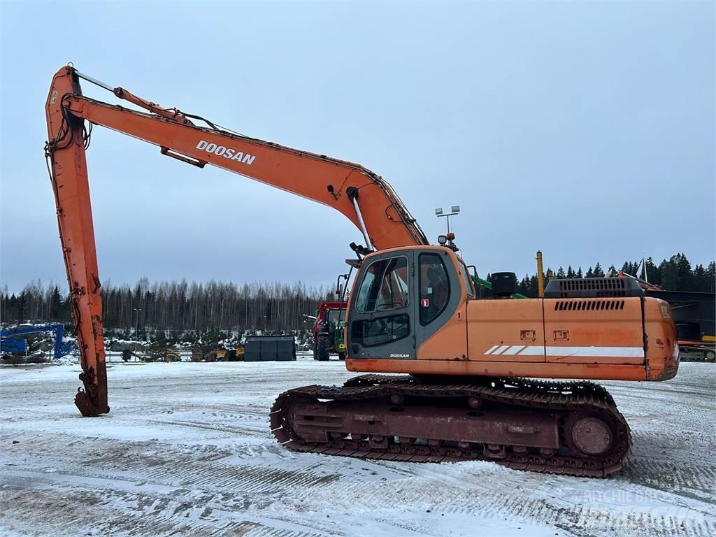 Doosan DX300LC Long reach excavators