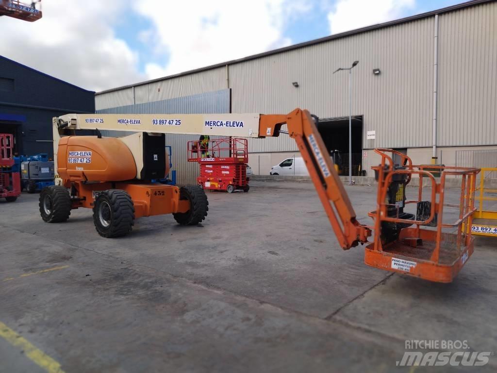 JLG 800 AJ Articulated boom lifts