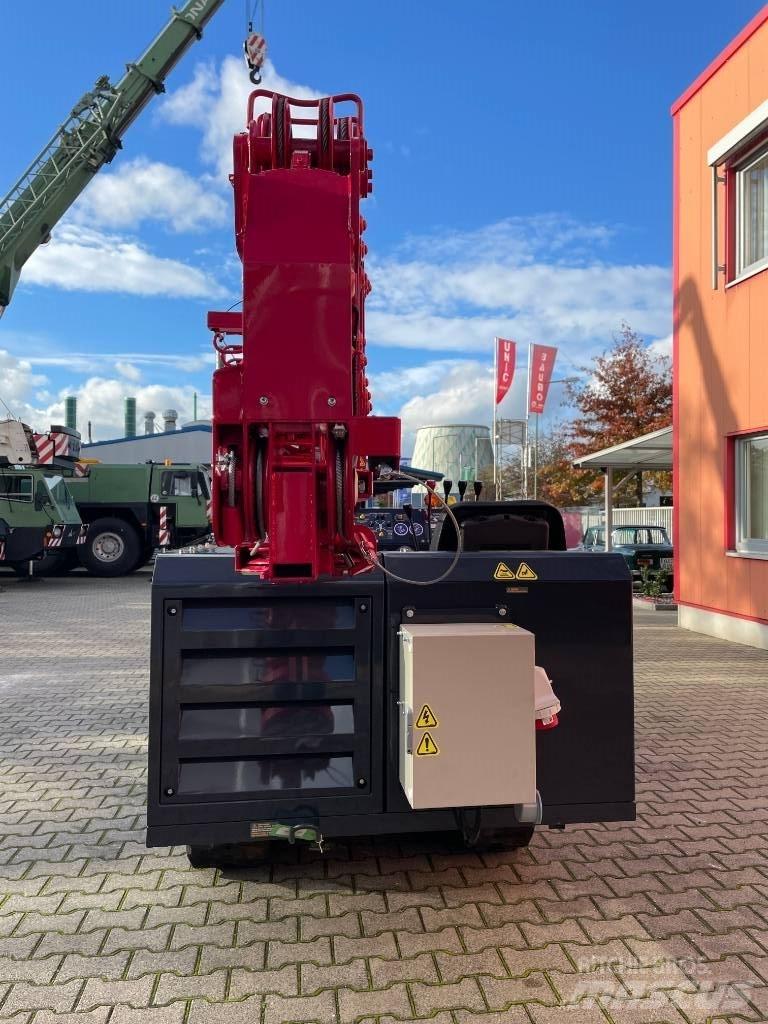 Unic URW-546 Track mounted cranes