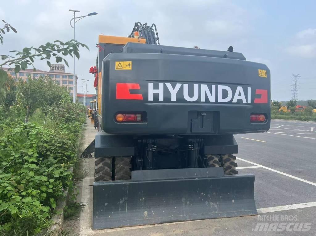 Hyundai 210WVS Wheeled excavators