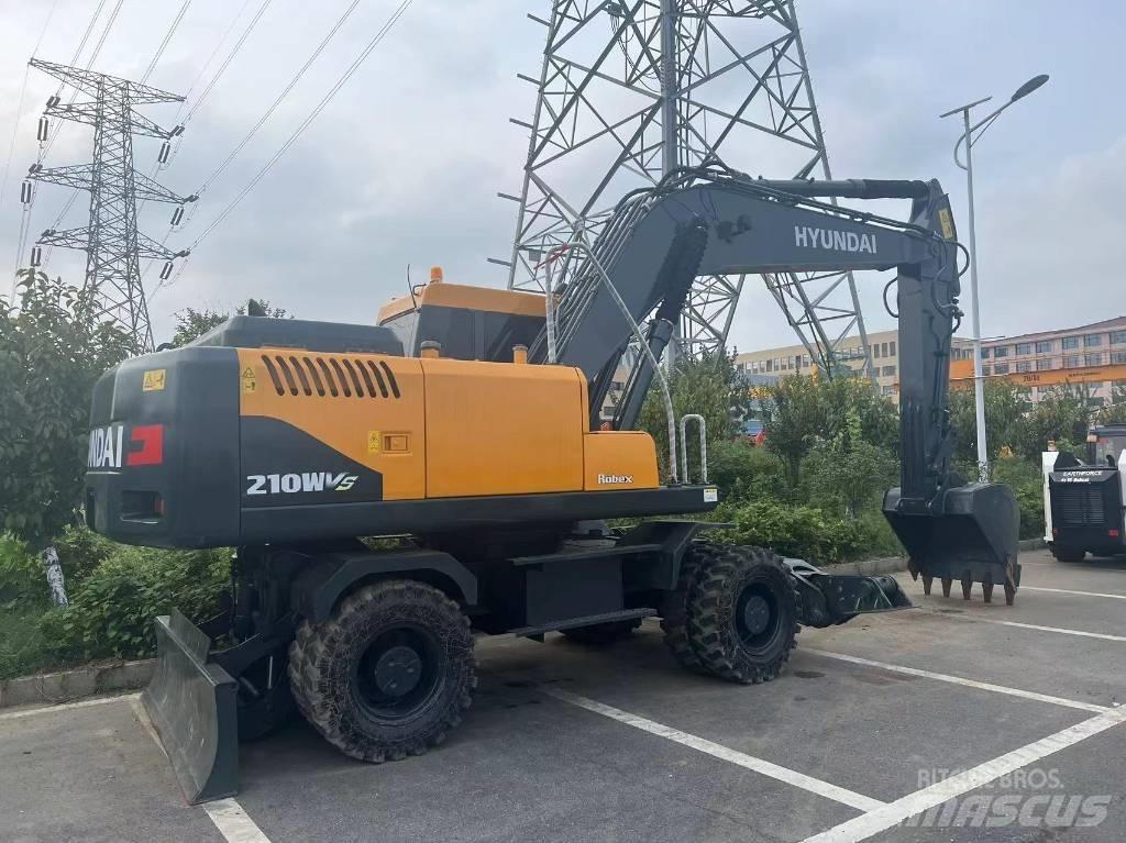Hyundai 210WVS Wheeled excavators