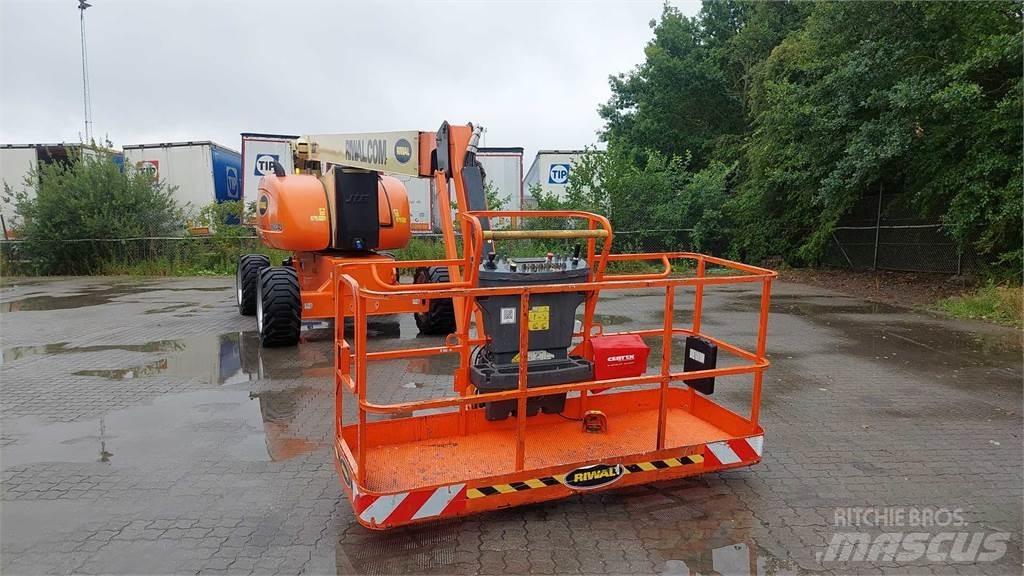 JLG 800AJ Articulated boom lifts