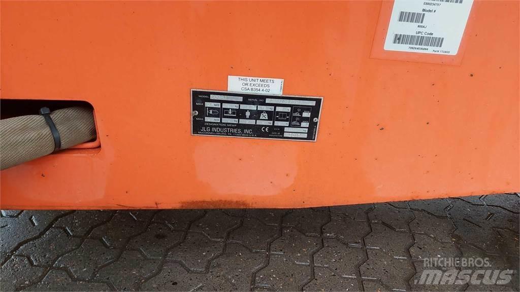 JLG 800AJ Articulated boom lifts