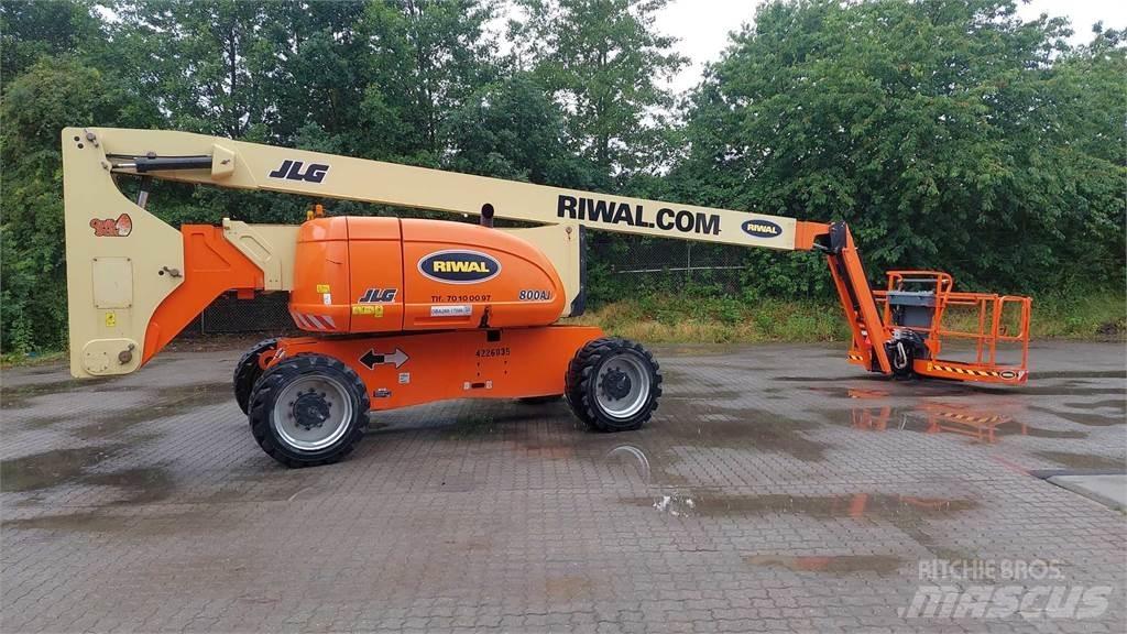 JLG 800AJ Articulated boom lifts